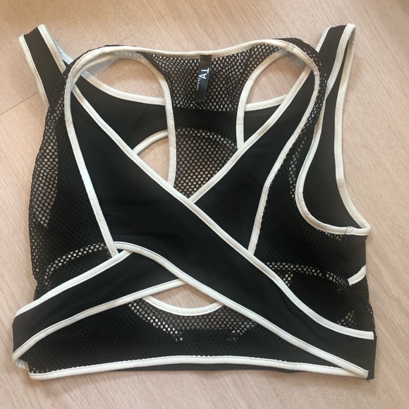🆕 Mesh Sports Bra - Picture 2 of 7